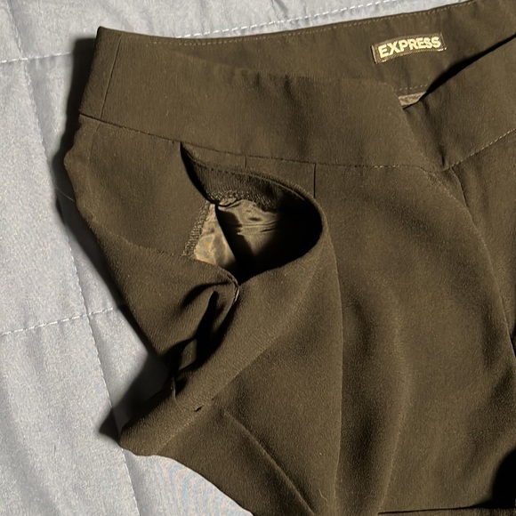 EXPRESS SHORTS - Picture 7 of 7